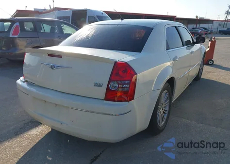 2008 Chrysler 300 Touring z USA, uszkodzony, nr VIN 2C3KA53G08H187795